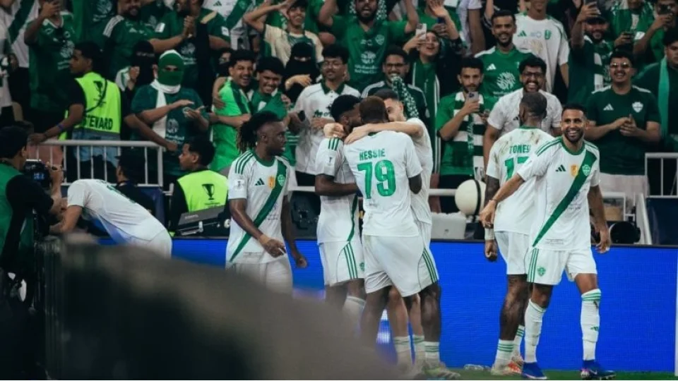 Merih Demiral ikinci kez �ampiyonlar Ligi Kupas�'n� kald�ran ilk T�rk olarak tarihe ge�ti