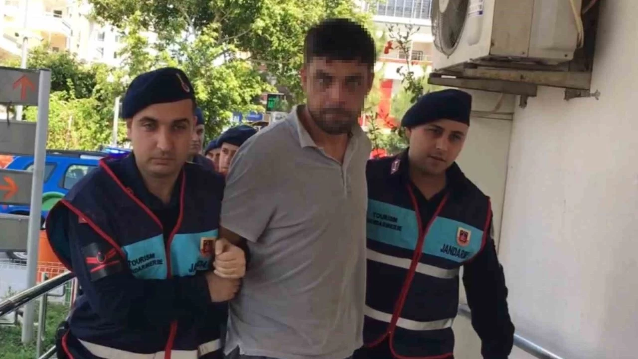 Mersin'de 3 kişilik aileyi öldüren zanlı cezaevinde intihar etti