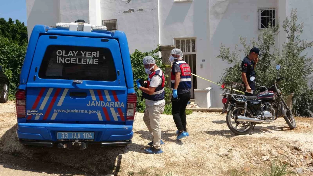 Mersin'de 6 g�nd�r kay�p ��retmen cinayete kurban gitmi�