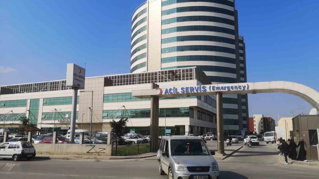 Mersin'de hastalar üzerinden menfaat sağlayan 2 doktor tutuklandı