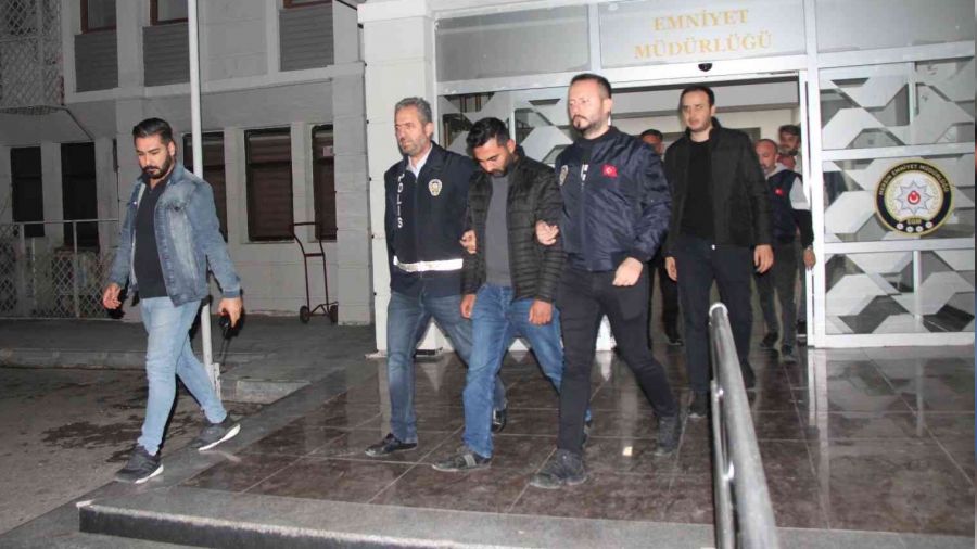 Mersin'de motosikletli magandalar yakaland�