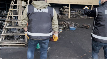 Mersin'de yasa dışı yollardan ülkeye sokulan 53 adet araç motoru ele geçirildi
