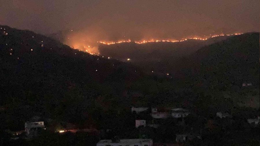 Mersin'deki orman yangn 13 saattir sryor
