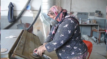 Meryem Teyze erkeklere taş çıkartıyor
