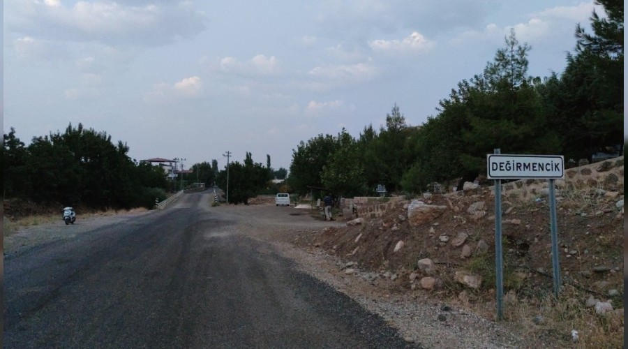Mezarl�kta bomba pani�i