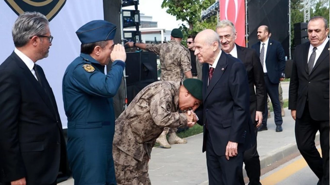 MHP Lideri Baheli'den Polis zel Harekat Bakanlna ziyaret