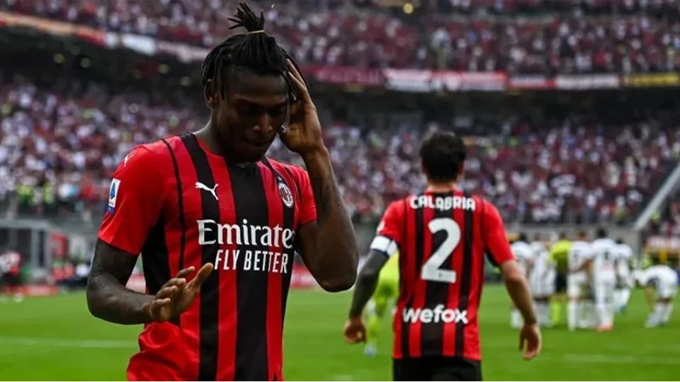 Milan ortalığı karıştırdı