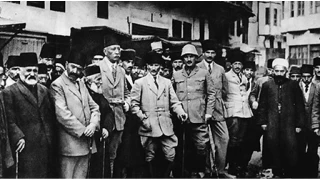 Milli Mcadeleyi rgtleyen mftler ve din adamlar