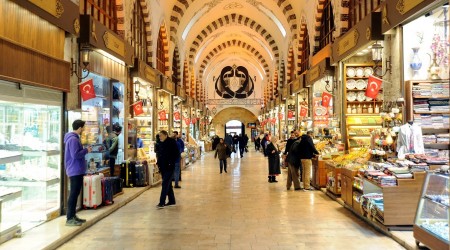 Mısır Çarşısı sessizliğe büründü
