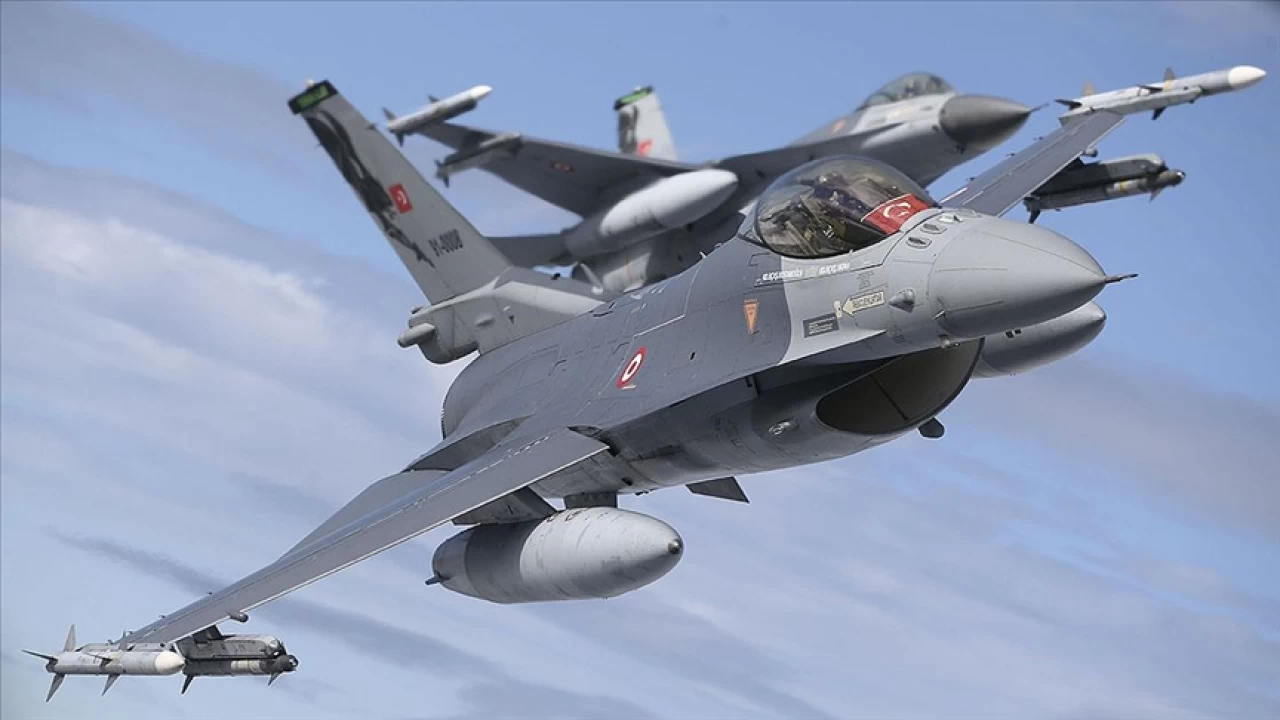 MSB, Irak'ın ve Suriye'nin kuzeyinde 16 PKK/YPG'li teröristin etkisiz hale getirildiğini bildirdi