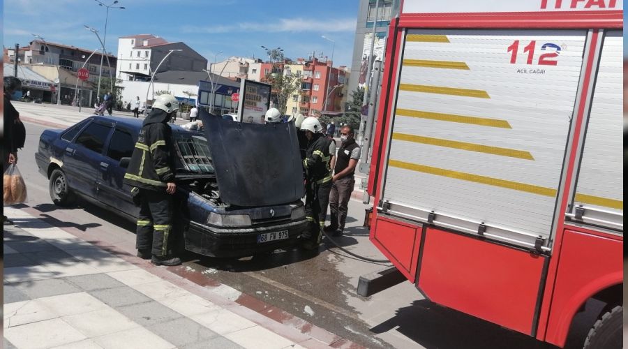 Muayeneden yeni çıkan araç yolda alev aldı