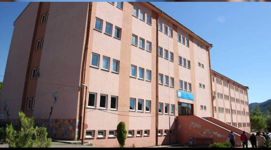 Mutasyonlu vir�s 5 okulda e�itimi erteletti