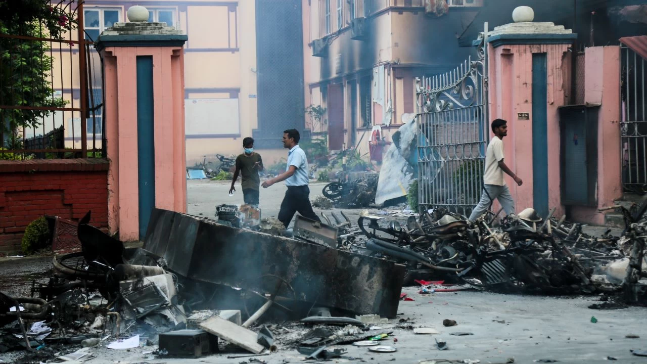 Nepal'de 15 binden fazla mahkum kat
