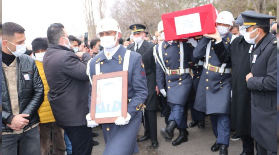 Ni�deli �ehit son yolculu�una u�urland�