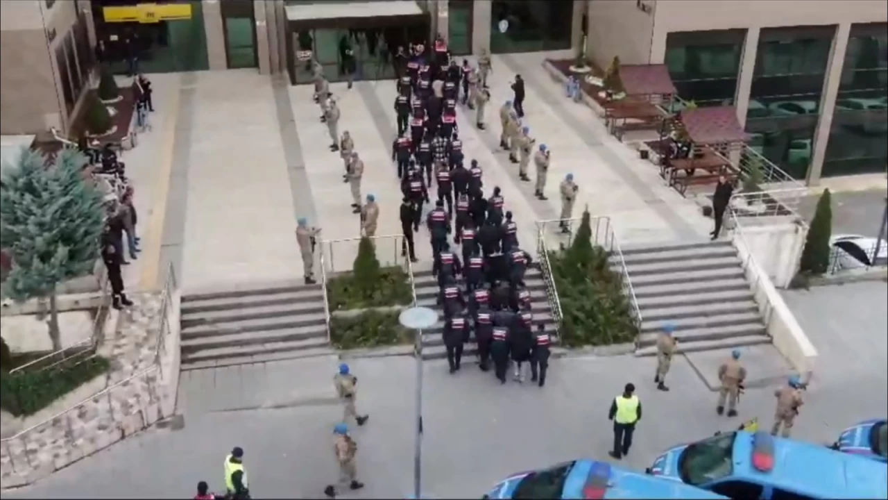 Onlarca ilde eş zamanlı esrar operasyonu