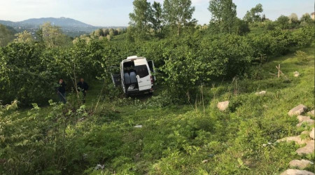 Ordu'da minibüs fındık bahçesine uçtu: 11 yaralı