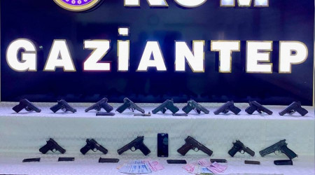 Otomobilden cephane çıktı