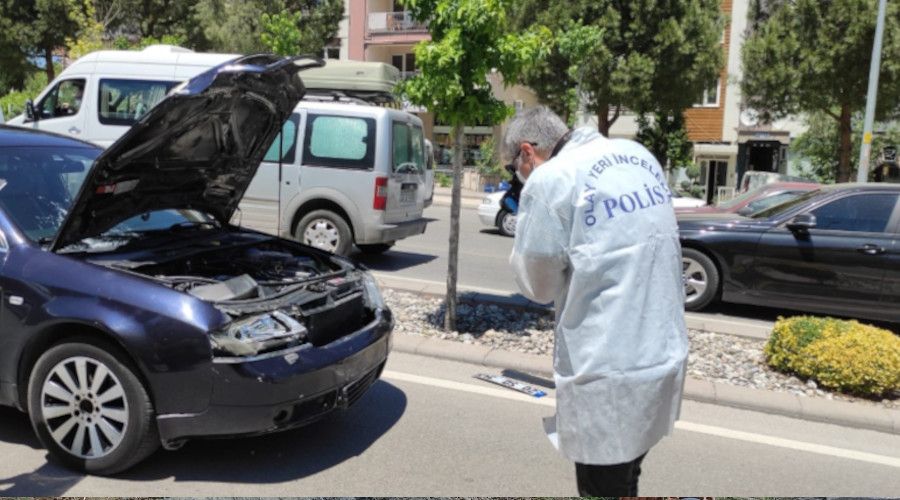 Otomobilin �arpmas�yla f�rlayan gen� k�z kurtar�lamad�