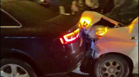 Otomobilin çarpmasıyla savrulan kadın hayatını kaybetti