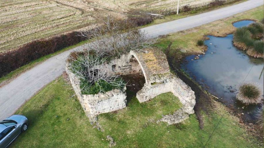 Ovan�n ortas�nda tarihi hamam