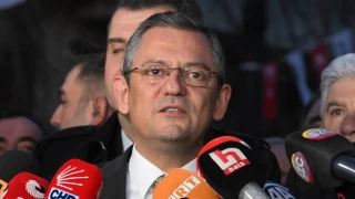zgr zel, Akener'in 'billboard' eletirisi iin 'gerekli mdahaleyi yaparm' dedi