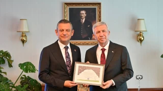 Özgür Özel, Mansur Yavaş'ı ziyaret etti