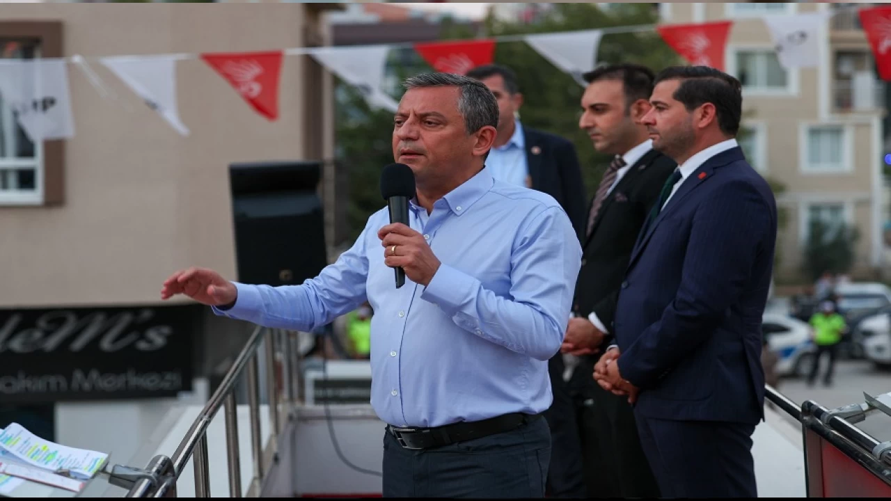 �zg�r �zel'den '�srail T�rkiye'ye sald�racak' diyen Erdo�an'a kapal� oturum �a�r�s�