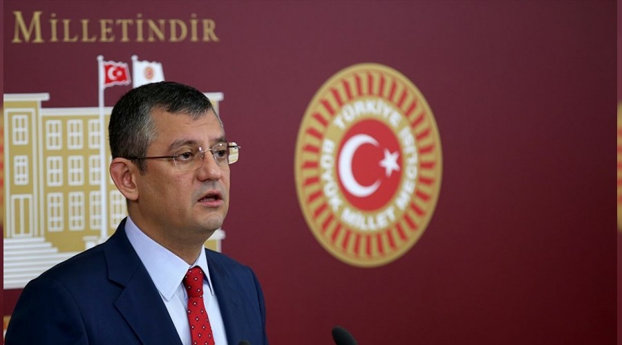 Özgür Özel'den Pelosi eleştirisi