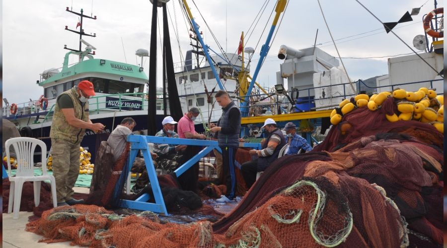 'Palamut y�z g�ld�rd�, istavrit k�t� ge�ti'