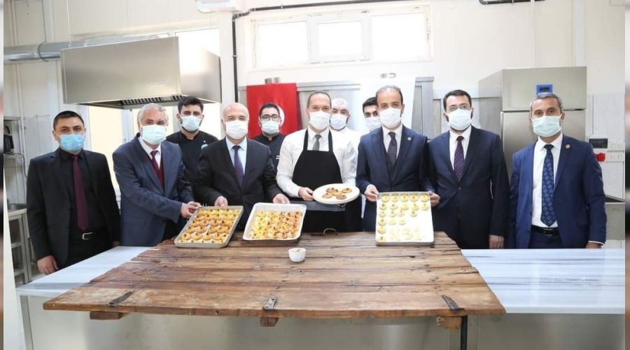 Patatesten tatlı yaptılar