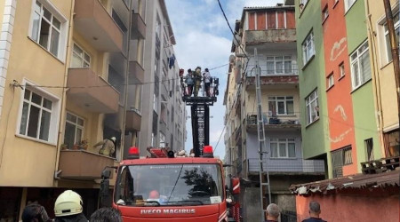 Pendik'te bayram günü korkutan yangın