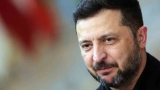 Polonya, Zelenskiy'e verdi�i en y�ksek devlet ni�an�n� geri ald�