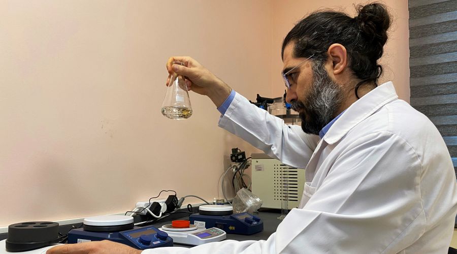 Propolis adeta altın gibi