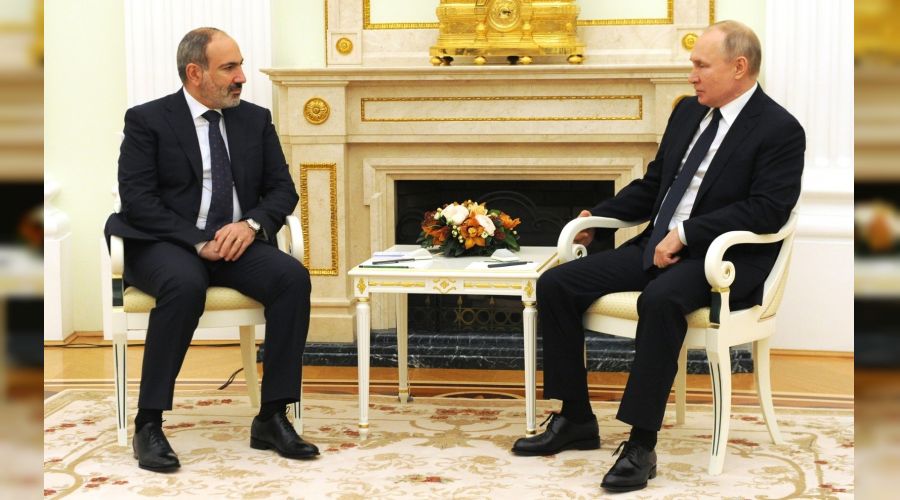 Putin ve Paşinyan, Dağlık Karabağ'ı görüştü