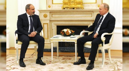 Putin ve Paşinyan, Dağlık Karabağ'ı görüştü