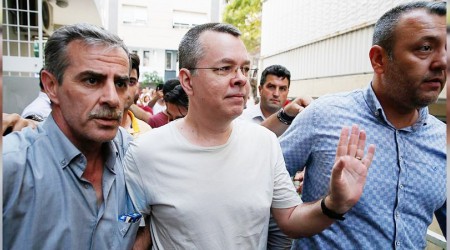 Rahip Brunson Türkiye'yi eleştirdi