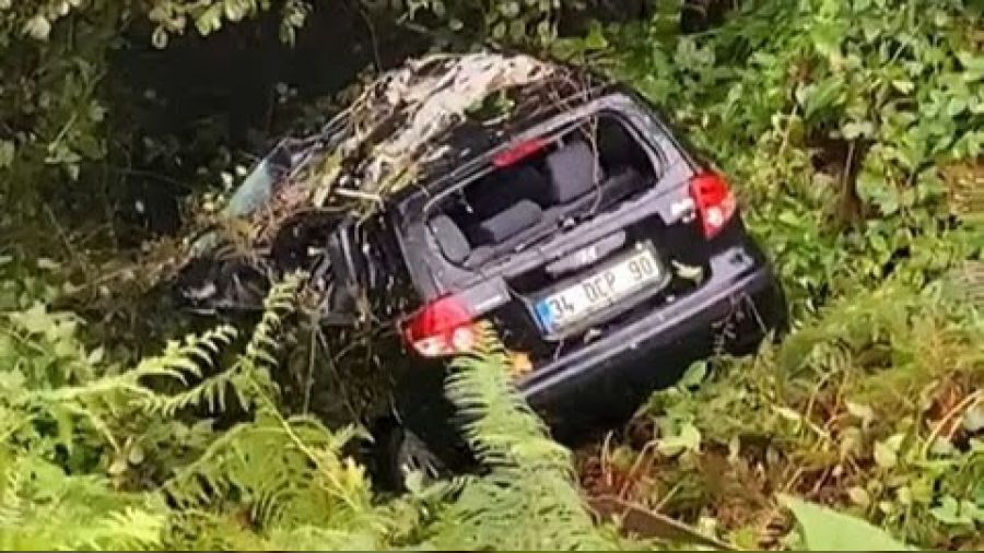 Rize'de otomobil uçuruma yuvarlandı