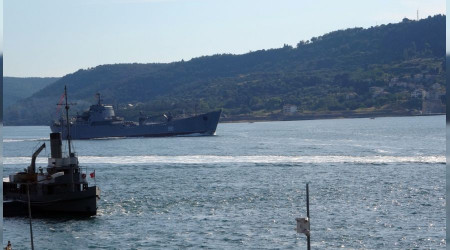 Rus savaş gemisi 'Saratov' Çanakkale Boğazı'ndan geçti