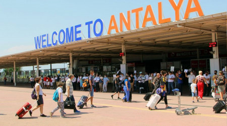 Rus turistler Avrupa'ya yöneldi