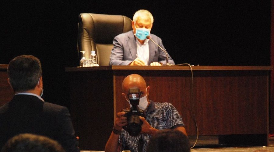 Sa�l�k �al��anlar�n toplu ta��ma ara�lar�nda �cretsiz ta��nmas� s�resi uzat�ld�