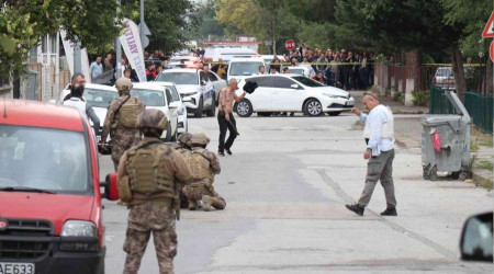 Sakarya'da şehrin göbeğinde pompalı tüfekli dehşet