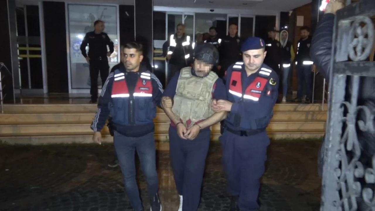 Samsun'da 1 ki�inin �ld���, 3 ki�inin yaraland��� silahl� �at��mada 4 tutuklama