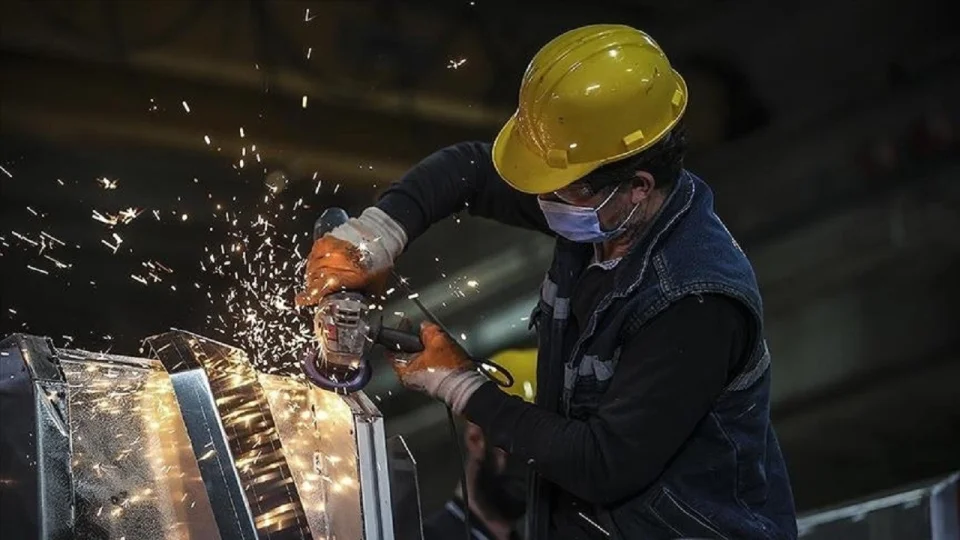 Sanayi �retim endeksi nisanda y�zde 3,7 artt�