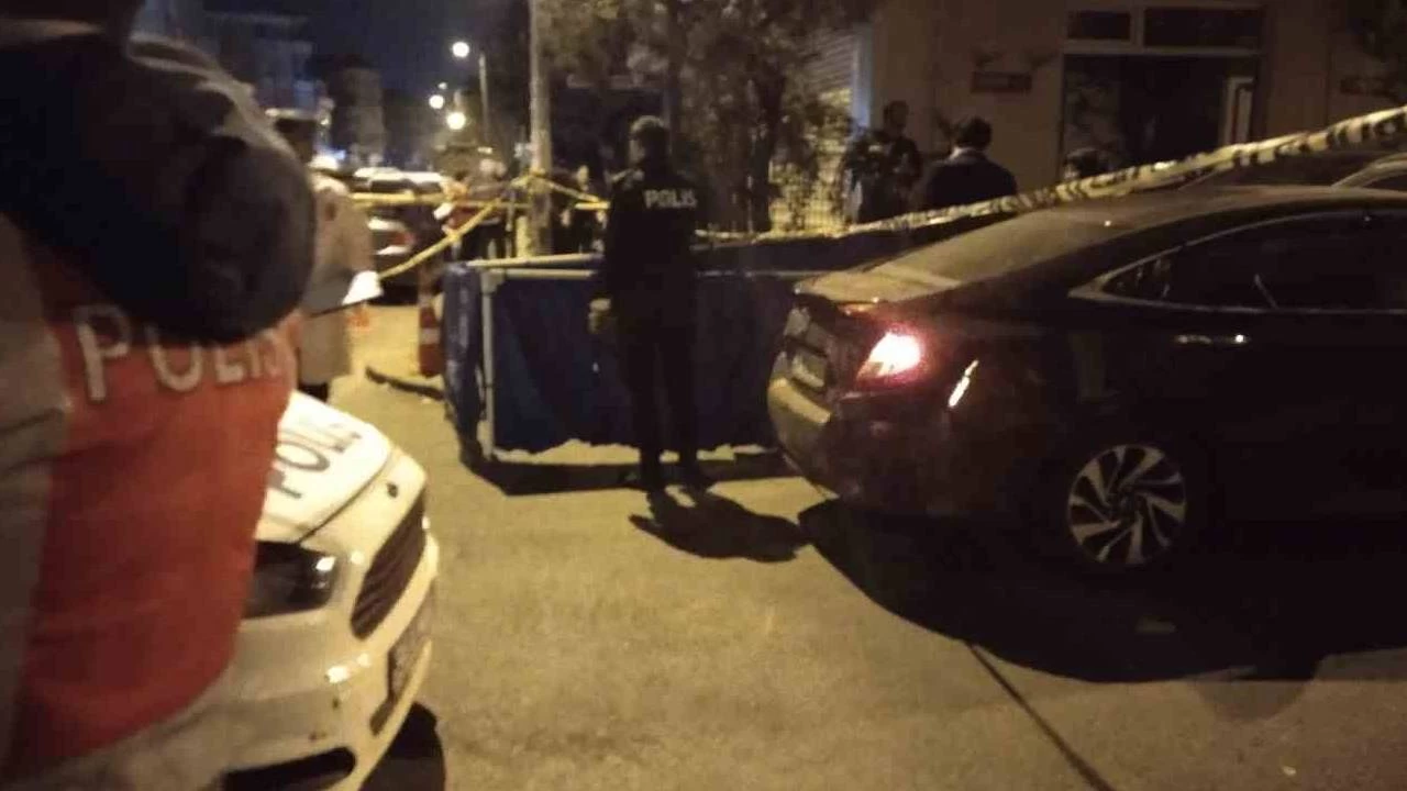 Sancaktepe'de husumetlisinin aracını kurşunladı: 1 ölü