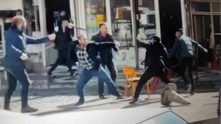 anlurfa'da tal sopal kavga: 8 yaral