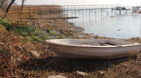 Sapanca Gölü alarm veriyor, su 40 metre çekildi