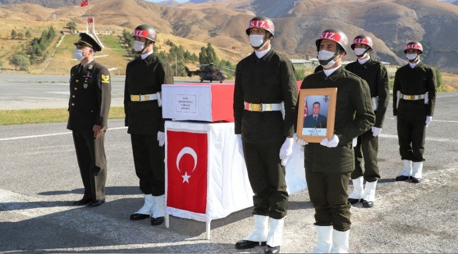 Şehit düşen asker memleketine uğurlandı
