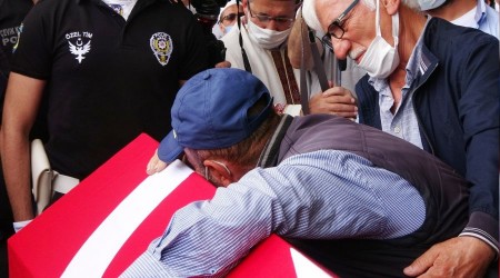 Şehit polis son yolculuğuna uğurlandı