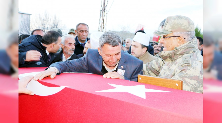 �ehitler son yolculu�una u�urland� 