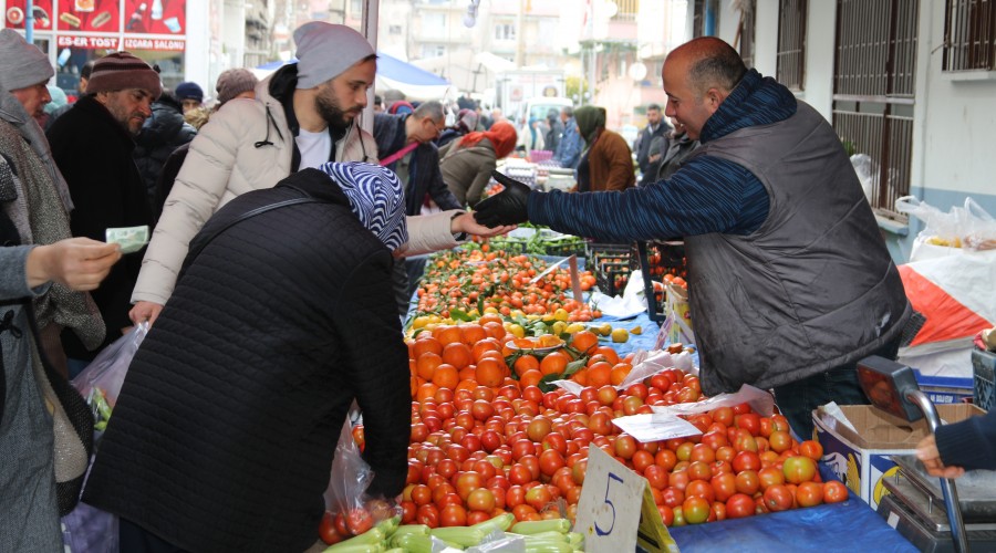 Semt pazarları ateş pahası